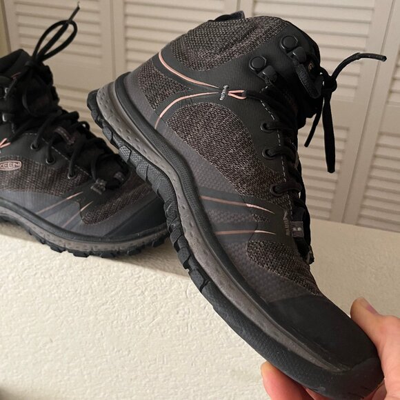 Keen Dry Waterproof Hiking Boots, like new - Picture 11 of 14